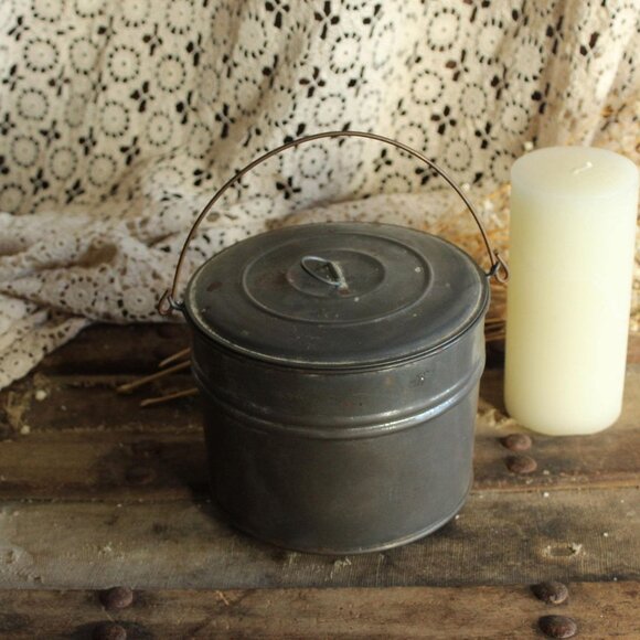 Vintage Late 1800s Early 1900s Lunch of Berry Bucket, Antique Metal Pail - Picture 1 of 10